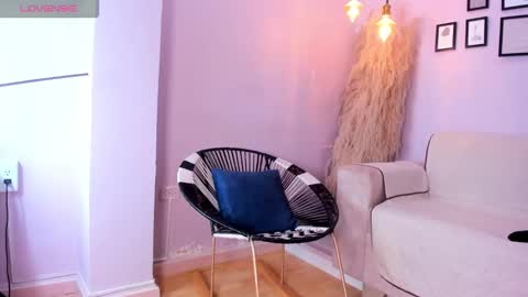 Alana online show from 10/22/25, 12:27