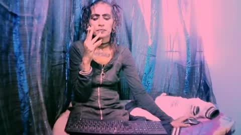 Snapshot of alana_del_ray chatting on 07/01/26, 06:04 alana_del_ray online show from 07/01/26, 06:04