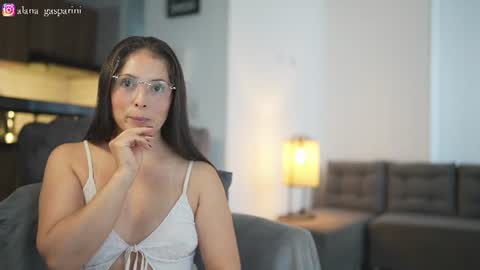 Snapshot of alana_gasparani chatting on 07/28/26, 08:01 Alana Gasparini online show from 07/28/26, 08:01