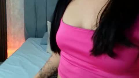 Snapshot of alana_gb chatting on 01/20/25, 10:59 Alana online show from 01/20/25, 10:59