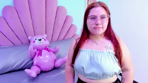 Snapshot of alana_glasses chatting on 09/12/25, 12:16 Alana online show from 09/12/25, 12:16
