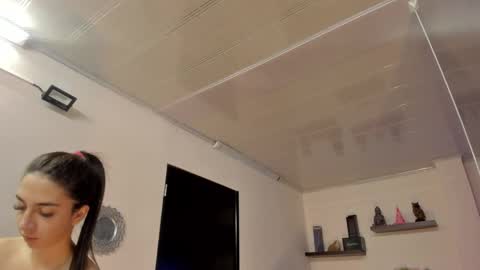 Maeve  online show from 12/21/24, 10:28