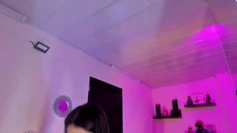 Maeve  online show from 02/04/25, 11:05