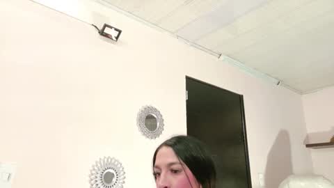 Maeve  online show from 09/28/25, 10:20