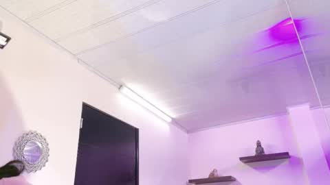 Maeve  online show from 10/09/25, 11:41