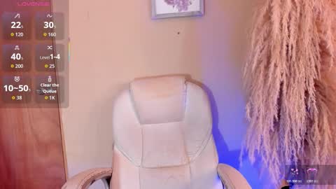 alana madison online show from 11/23/25, 01:49