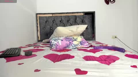 Snapshot of alana_morat_ chatting on 06/09/26, 03:45 Alana online show from 06/09/26, 03:45