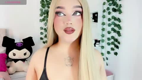 Snapshot of alana_muller_ chatting on 06/19/26, 05:01 Alana Muller online show from 06/19/26, 05:01