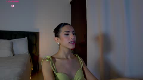 Snapshot of alana_sofia_ chatting on 07/07/26, 02:54 Alana Tobias online show from 07/07/26, 02:54
