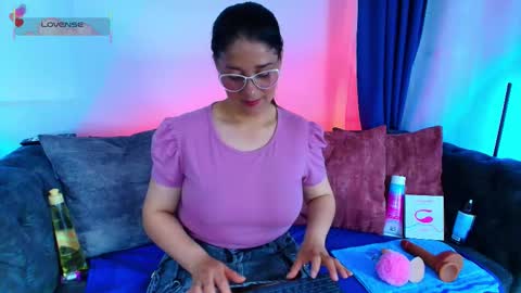 Alana  online show from 12/16/25, 07:41