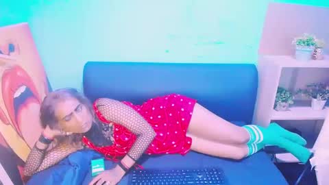 Snapshot of alanadelray chatting on 12/05/24, 10:55 alanadelray online show from 12/05/24, 10:55