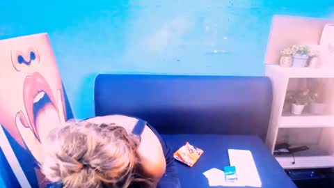 Snapshot of alanadelray chatting on 02/07/25, 08:22 alanadelray online show from 02/07/25, 08:22