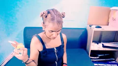 Snapshot of alanadelray chatting on 02/28/25, 08:09 alanadelray online show from 02/28/25, 08:09