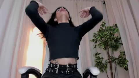 Snapshot of alanakimura_ chatting on 02/24/25, 12:48 Alana silvana online show from 02/24/25, 12:48