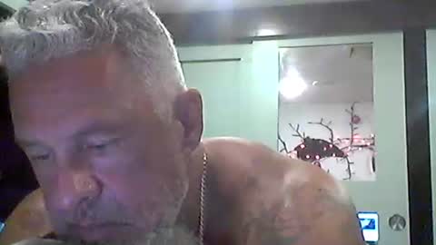 Snapshot of alanasnacks chatting on 09/15/25, 10:43 alanasnacks online show from 09/15/25, 10:43