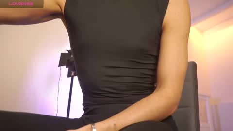 idenavarre online show from 12/18/24, 10:13