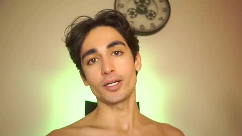 idenavarre online show from 12/26/24, 10:31