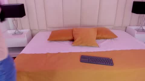 Alanha  online show from 12/16/25, 03:11