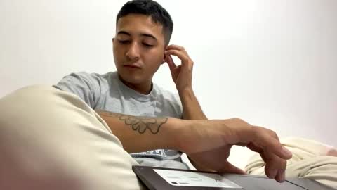 alanj998 online show from 10/19/25, 12:22