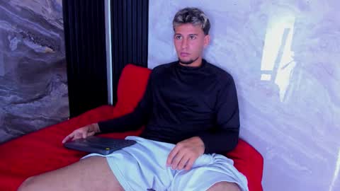Alan Smith  online show from 10/20/25, 07:47