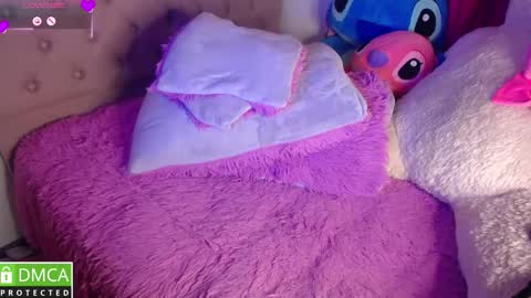 Snapshot of alanna_brunette chatting on 10/28/25, 11:29 lanna online show from 10/28/25, 11:29