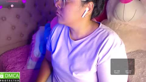 Snapshot of alanna_brunette chatting on 12/14/25, 02:06 lanna online show from 12/14/25, 02:06