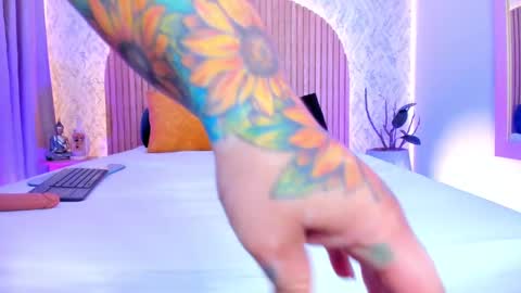 Snapshot of alanna_hank chatting on 02/04/25, 07:40 Alanna online show from 02/04/25, 07:40