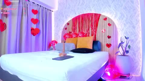 Snapshot of alanna_hank chatting on 02/15/25, 04:36 Alanna online show from 02/15/25, 04:36