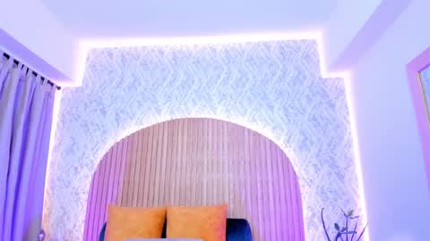 Snapshot of alanna_hank chatting on 02/22/25, 08:18 Alanna online show from 02/22/25, 08:18