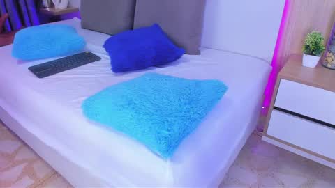 Snapshot of alanna_hank chatting on 11/08/25, 04:34 Alanna online show from 11/08/25, 04:34