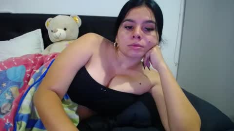 alanna_new1 online show from 02/17/25, 10:51