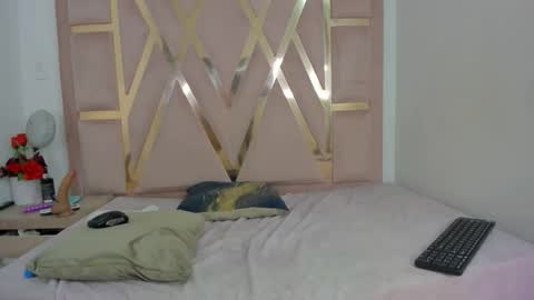 Snapshot of alannaht chatting on 05/25/26, 02:12 alannaht online show from 05/25/26, 02:12