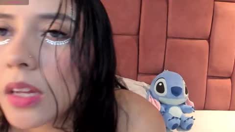 Snapshot of alannajonnes chatting on 10/25/25, 08:47 Alanna Jonnes online show from 10/25/25, 08:47