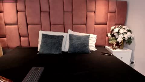 Snapshot of alannajonnes chatting on 11/21/25, 07:56 Alanna Jonnes online show from 11/21/25, 07:56