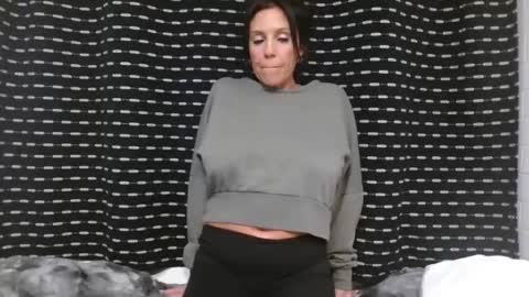 Snapshot of alannarack chatting on 01/12/25, 02:45 Alanna Rack online show from 01/12/25, 02:45