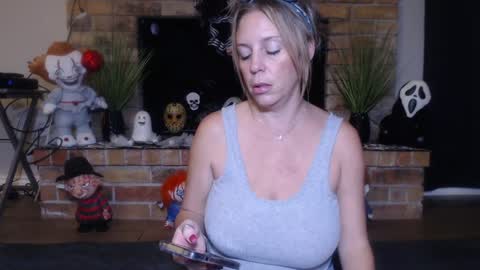 Snapshot of alannarack chatting on 10/06/25, 12:13 Alanna Rack online show from 10/06/25, 12:13