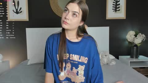 Snapshot of alannarusselll chatting on 10/14/25, 07:47 Alanna Cute Russell online show from 10/14/25, 07:47