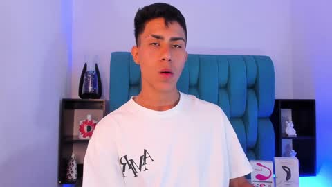 Snapshot of alannaughty_ chatting on 12/21/24, 08:43 alannaughty_ online show from 12/21/24, 08:43