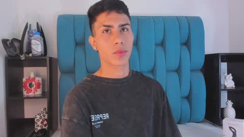 Snapshot of alannaughty_ chatting on 12/31/24, 07:51 alannaughty_ online show from 12/31/24, 07:51