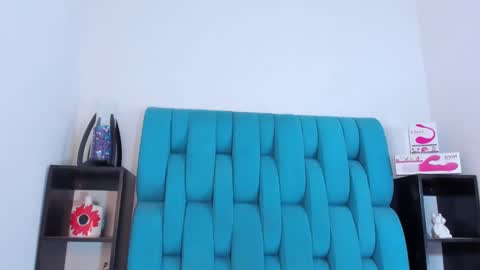 Snapshot of alannaughty_ chatting on 01/14/25, 11:05 alannaughty_ online show from 01/14/25, 11:05