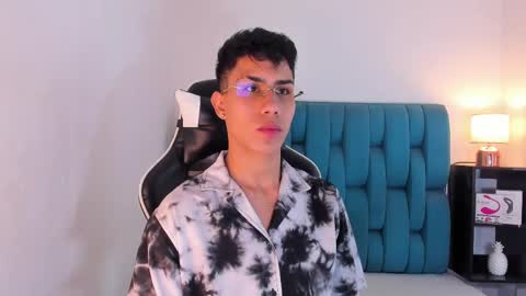 Snapshot of alannaughty_ chatting on 02/13/25, 04:32 alannaughty_ online show from 02/13/25, 04:32