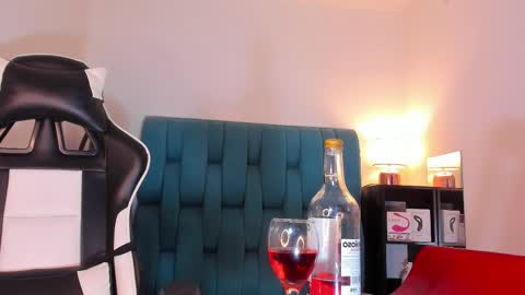 Snapshot of alannaughty_ chatting on 02/14/25, 03:54 alannaughty_ online show from 02/14/25, 03:54