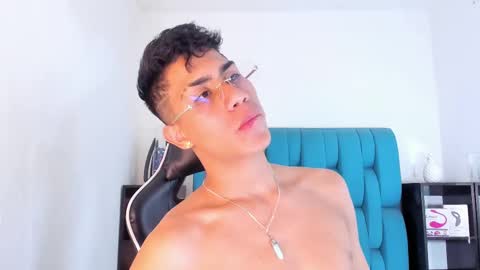 Snapshot of alannaughty_ chatting on 02/26/25, 09:05 alannaughty_ online show from 02/26/25, 09:05