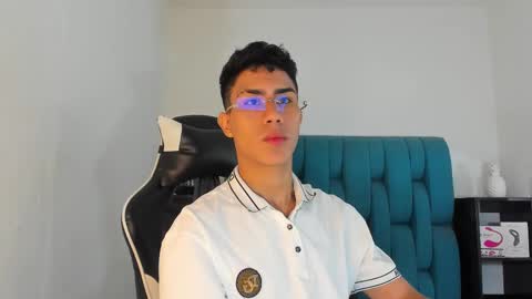 Snapshot of alannaughty_ chatting on 03/02/25, 03:02 alannaughty_ online show from 03/02/25, 03:02