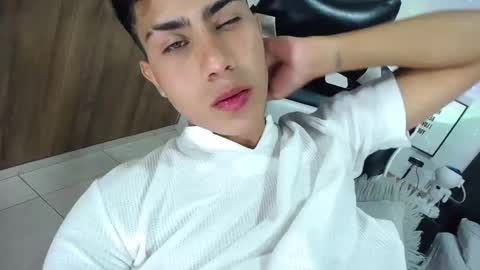 Snapshot of alannaughty_ chatting on 10/29/25, 03:31 alannaughty_ online show from 10/29/25, 03:31