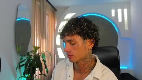 alan online show from 02/10/25, 02:16