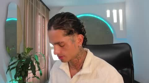 alan online show from 02/11/25, 01:09