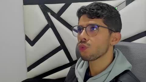 alanvilla_lobo online show from 10/13/25, 07:14