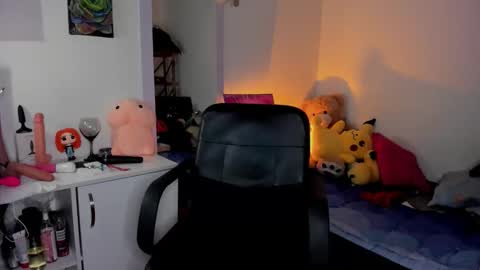 Caro online show from 04/19/26, 06:10