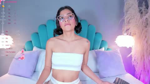 Alassia Hocthner online show from 10/07/25, 12:02